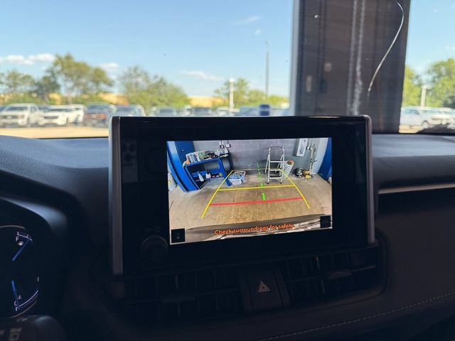 Used 2024 Toyota RAV4 LE AWD/4WD image 10