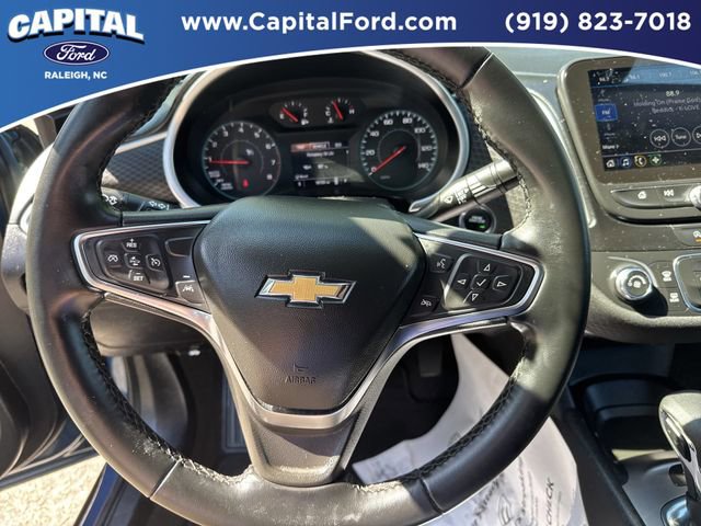 Used 2025 Chevrolet Malibu RS FWD image 24