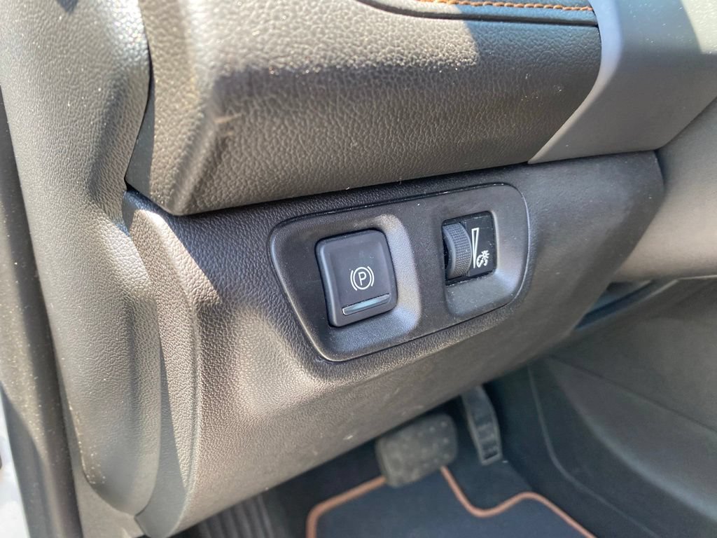Used 2021 GMC Acadia AT4 w/ Trailering Package AWD/4WD image 17