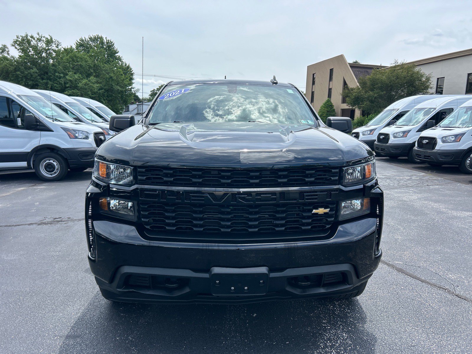 Used 2021 Chevrolet Silverado 1500 Custom AWD/4WD image 2