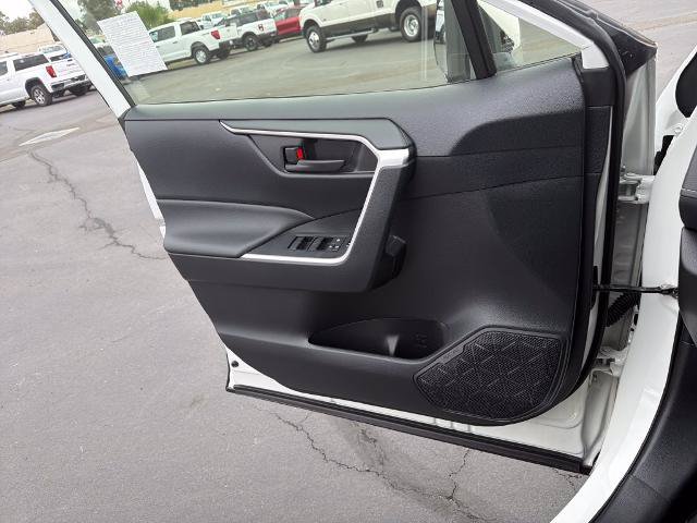 Used 2019 Toyota RAV4 LE w/ All Weather Liner Package AWD/4WD image 10