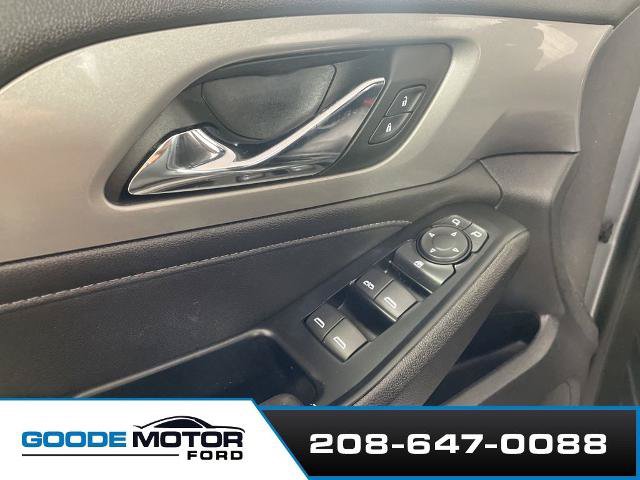 Used 2023 Chevrolet Traverse LT AWD/4WD image 9