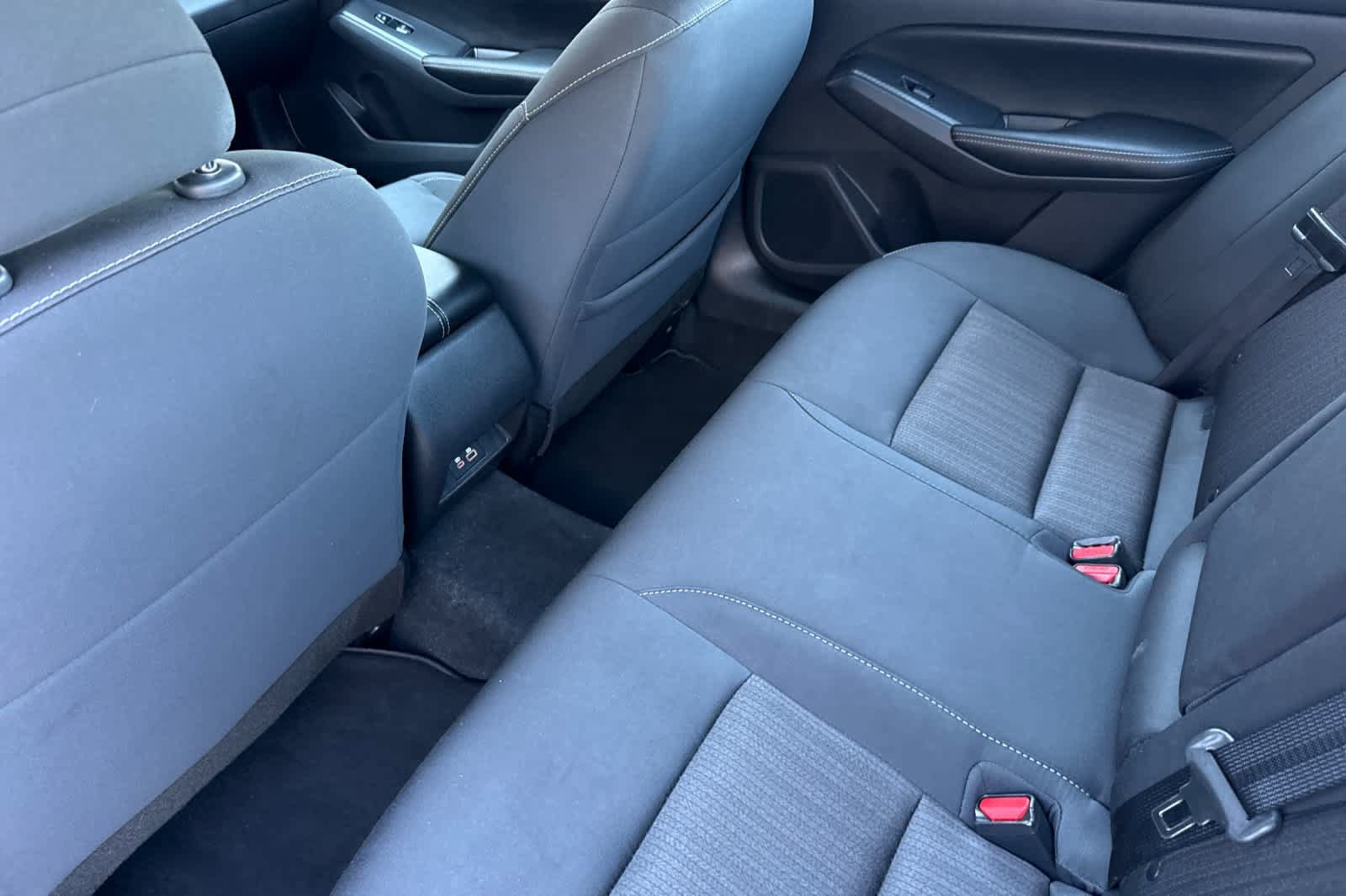 Used 2025 Nissan Altima 2.5 SV FWD image 4