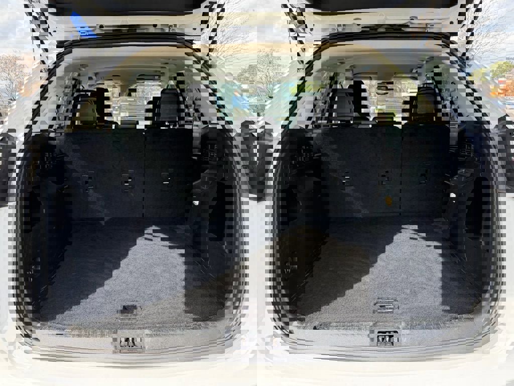 Certified 2023 Ford Edge SEL image 9