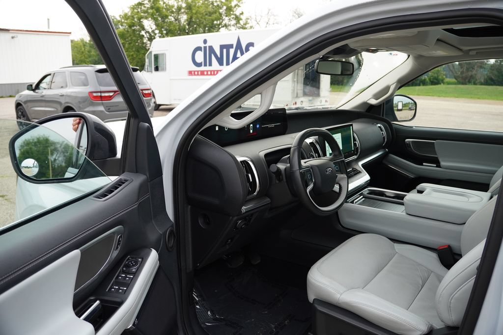 Certified 2025 Ford Expedition Max Platinum AWD/4WD image 15