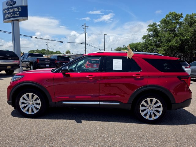 Certified 2025 Ford Explorer Platinum w/ LUX Leather Package AWD/4WD image 5