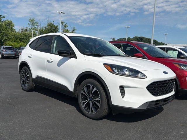Certified 2022 Ford Escape SE w/ SE Sport Appearance Package AWD/4WD image 5
