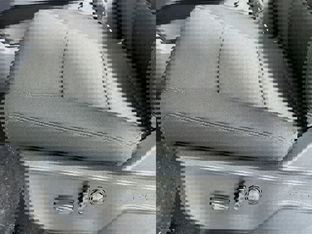 Certified 2025 Ford F150 XLT w/ Equipment Group 302A MID image 31