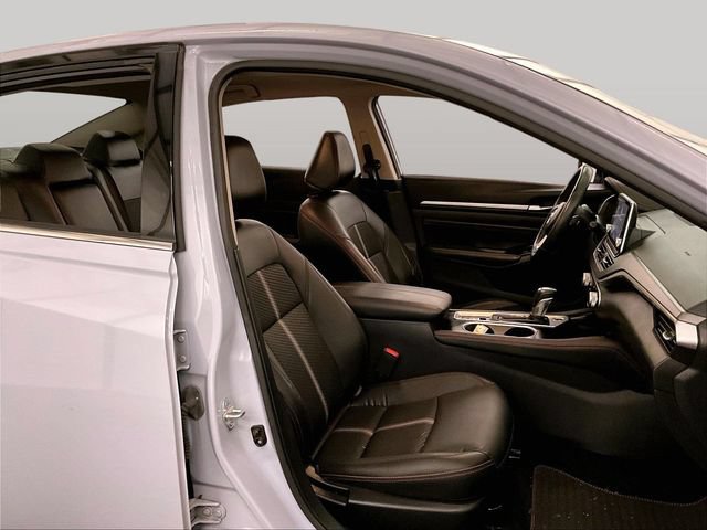 Used 2023 Nissan Altima 2.5 SR AWD/4WD image 7