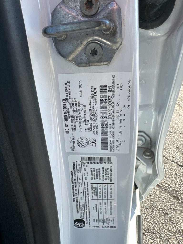 Certified 2019 Ford Fusion SE FWD image 14