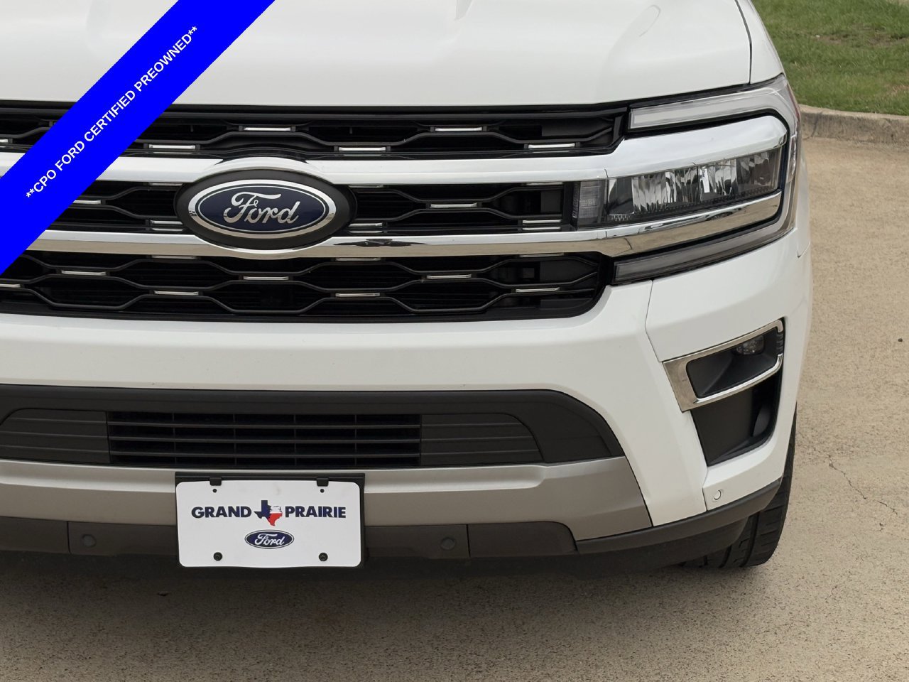 Certified 2024 Ford Expedition Max Limited RWD image 11