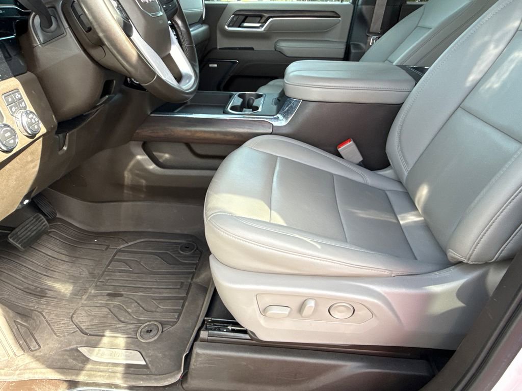 Used 2024 GMC Sierra 2500 SLT w/ SLT Premium Package image 9