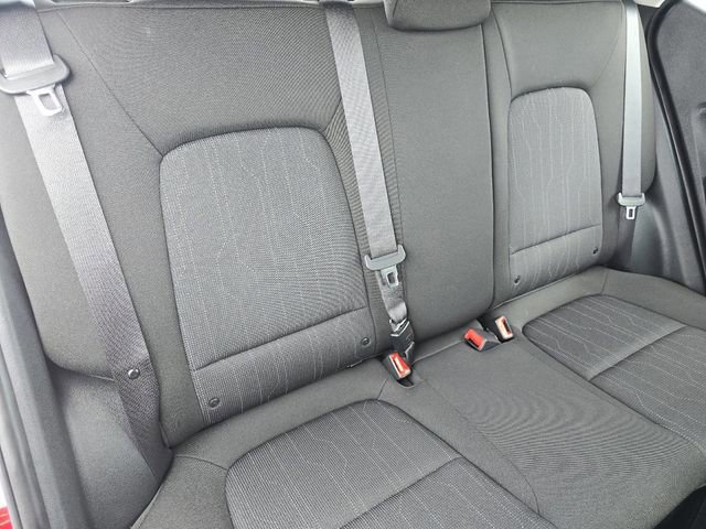 Used 2022 Hyundai Venue SE FWD image 16