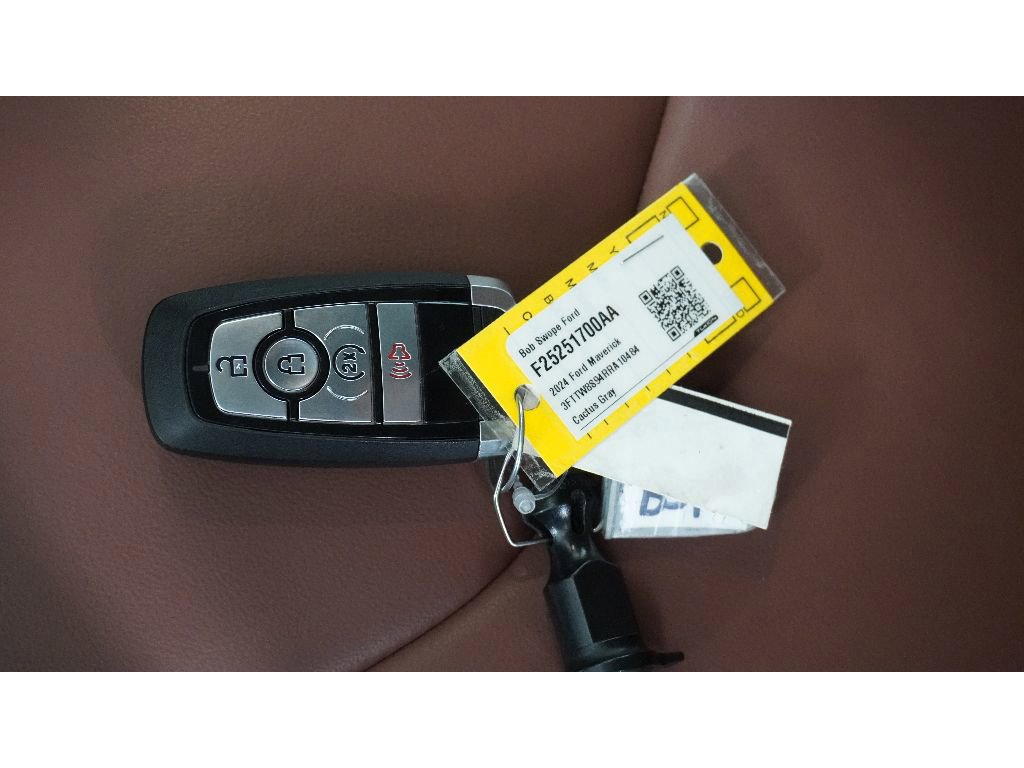 Certified 2024 Ford Maverick Lariat w/ FX4 Off-Road Package image 39