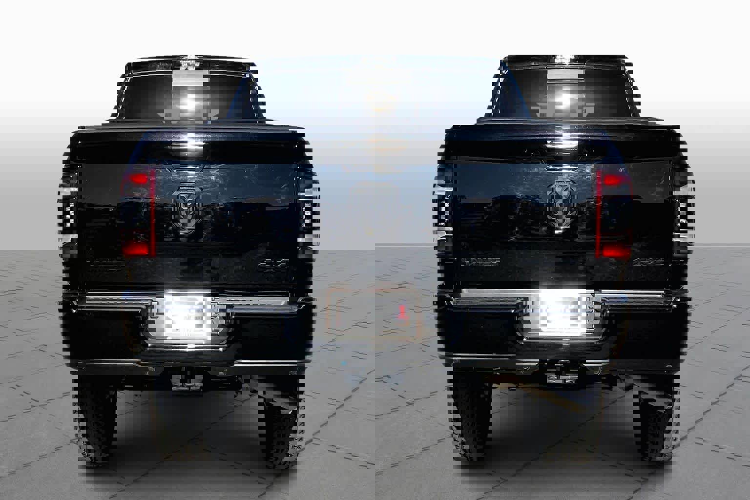 Used 2022 RAM 2500 Limited w/ Night Edition image 4