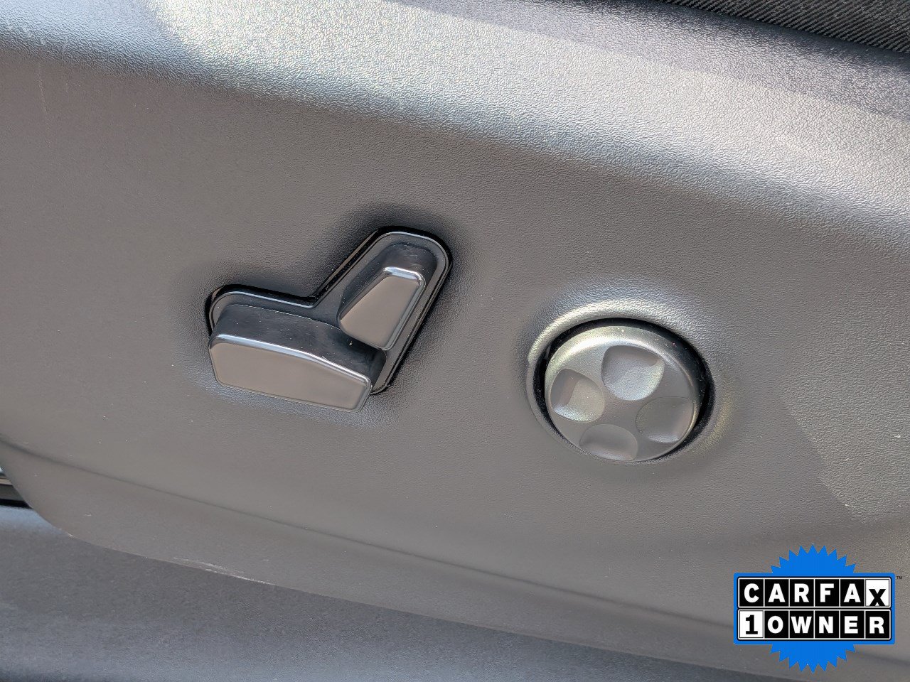 Used 2023 Chrysler Pacifica Touring-L FWD image 22