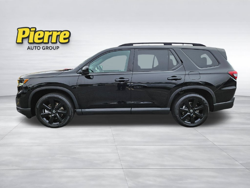 Used 2025 Honda Pilot Black Edition image 2