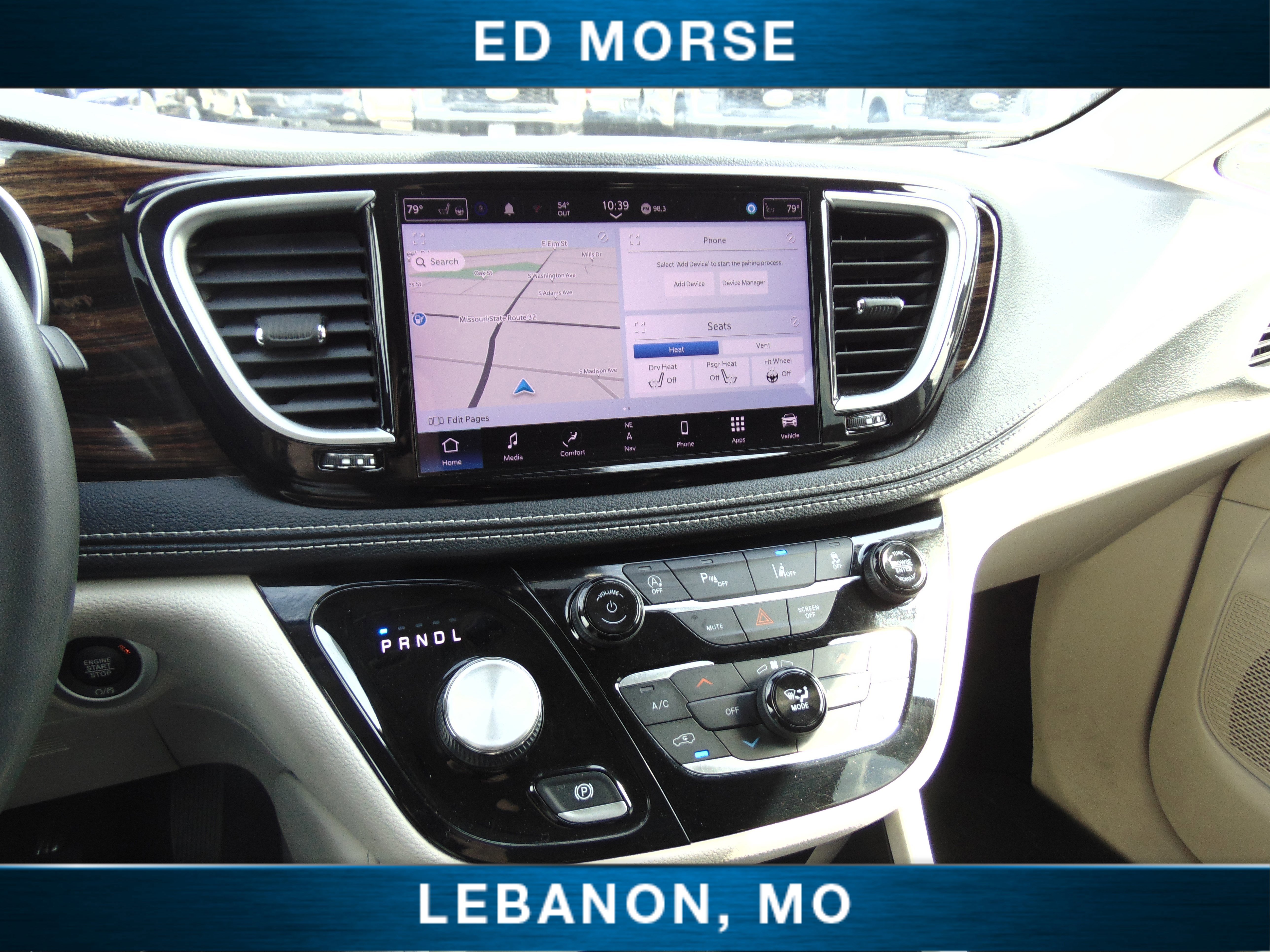 Used 2023 Chrysler Pacifica Limited image 24