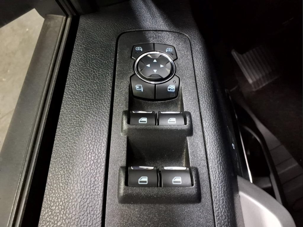 Certified 2019 Ford F150 Lariat w/ Equipment Group 502A Luxury AWD/4WD image 15