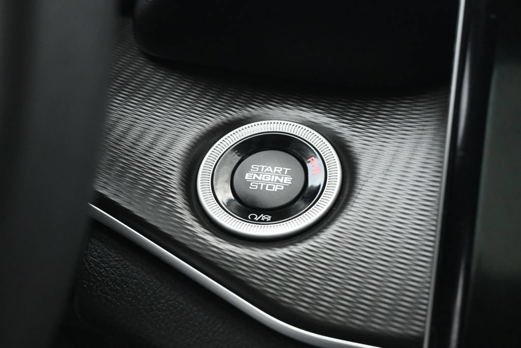 Used 2023 Jeep Grand Cherokee Altitude AWD/4WD image 14