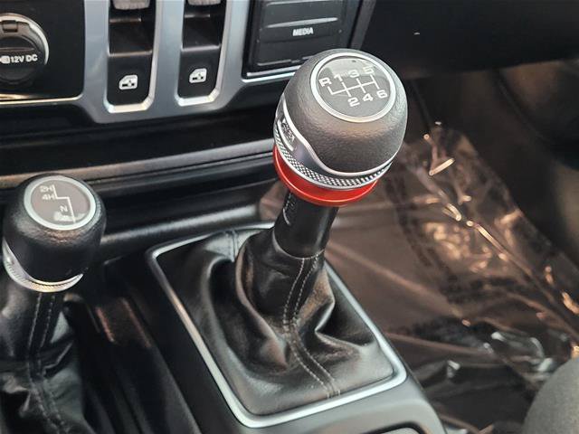 Used 2024 Jeep Wrangler Sport AWD/4WD image 25