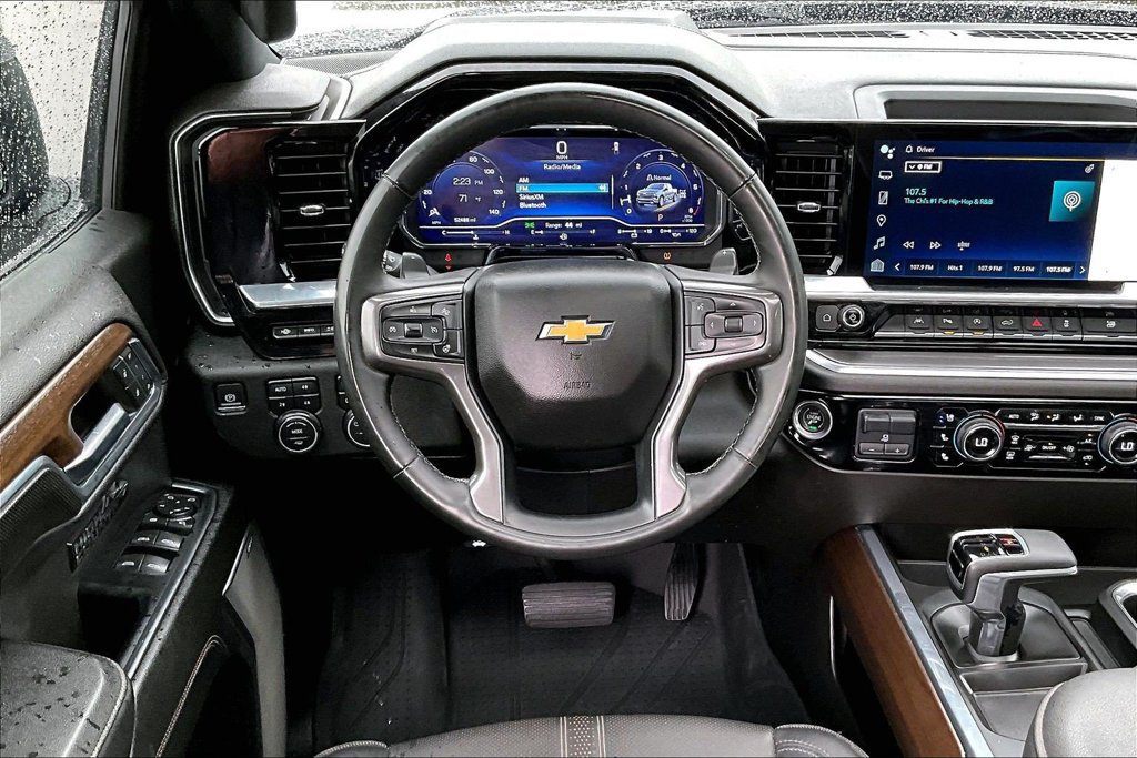 Used 2024 Chevrolet Silverado 1500 High Country w/ High Country Premium Package AWD/4WD image 5