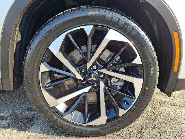 Used 2022 Mitsubishi Outlander ES image 8