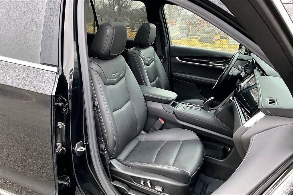 Used 2021 Cadillac XT6 Premium Luxury image 7