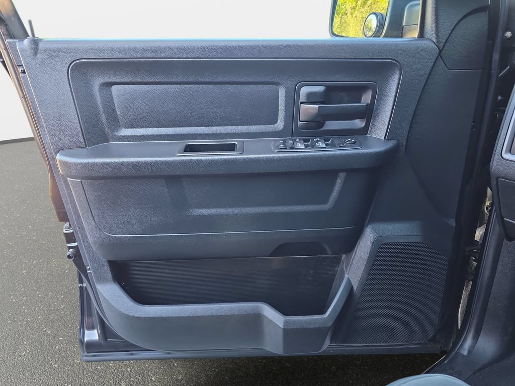 Used 2017 RAM 1500 Express w/ Express Value Package AWD/4WD image 24