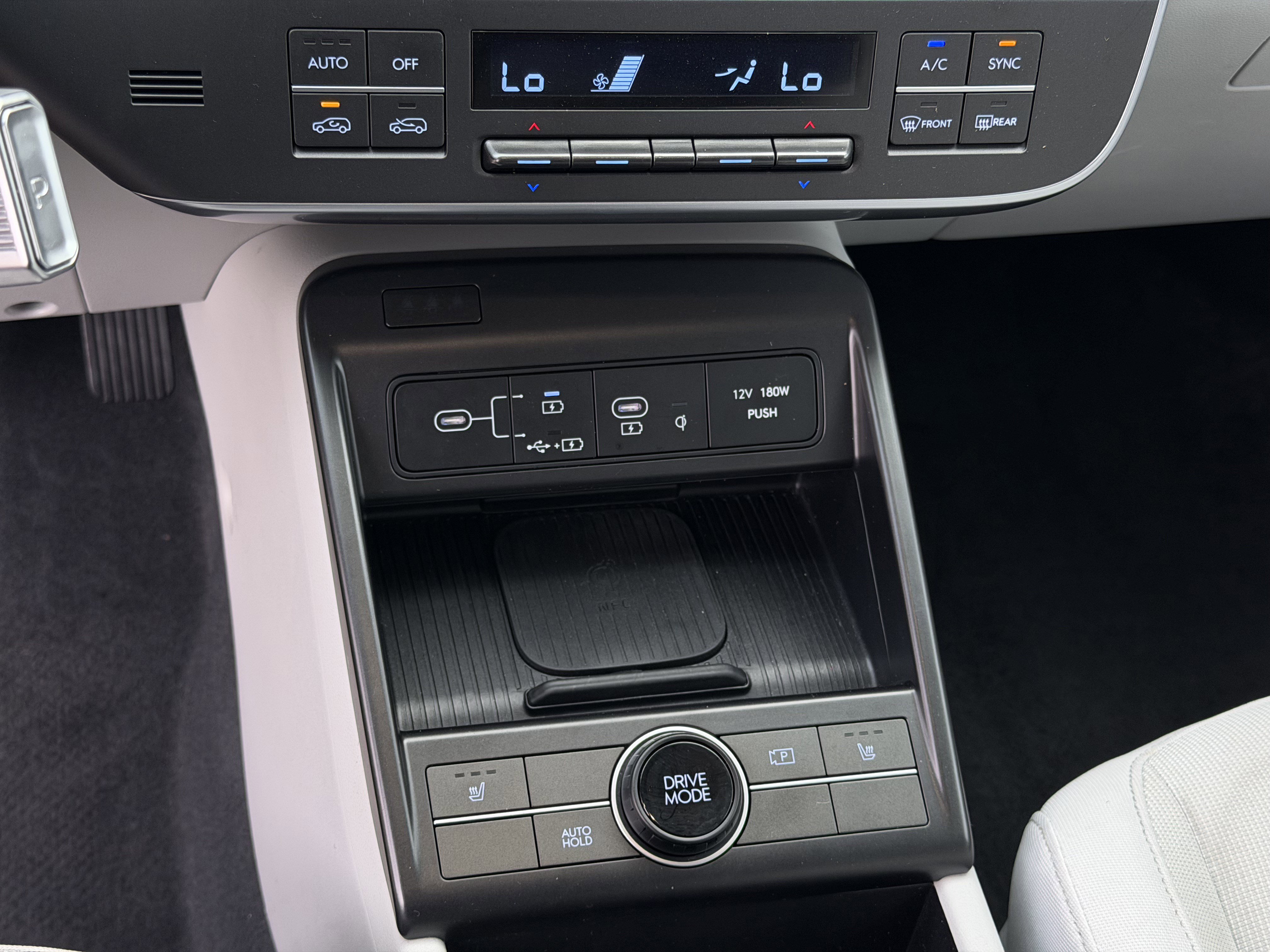 Used 2024 Hyundai Kona SEL w/ Convenience Package FWD image 36