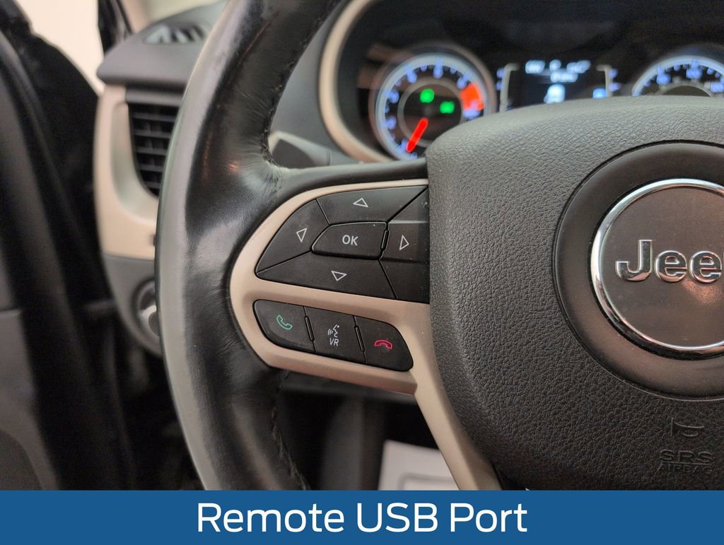 Used 2017 Jeep Cherokee Latitude w/ Safety/Convenience Group FWD image 40