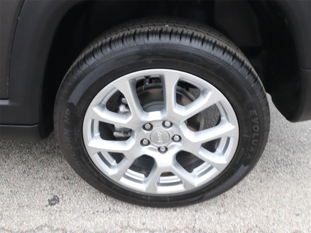 Used 2022 Jeep Compass Latitude image 15