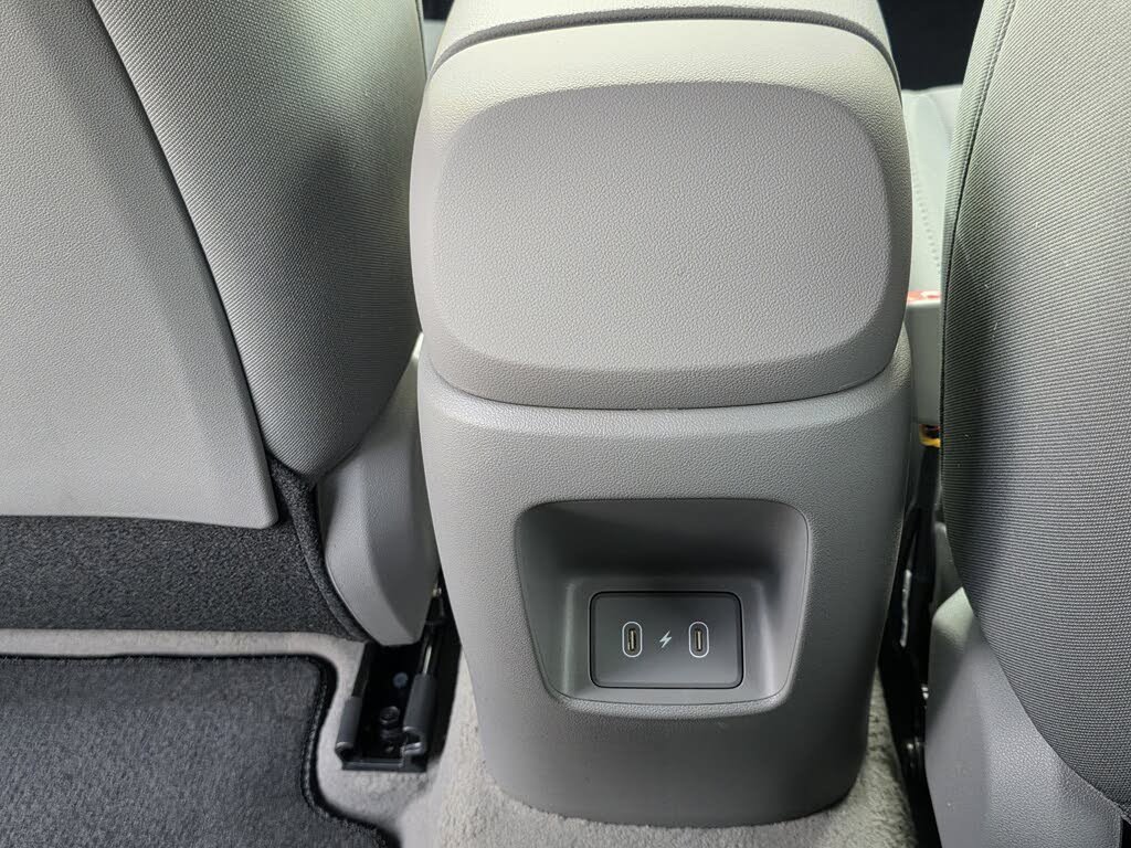 Used 2026 Hyundai Elantra SE FWD image 17