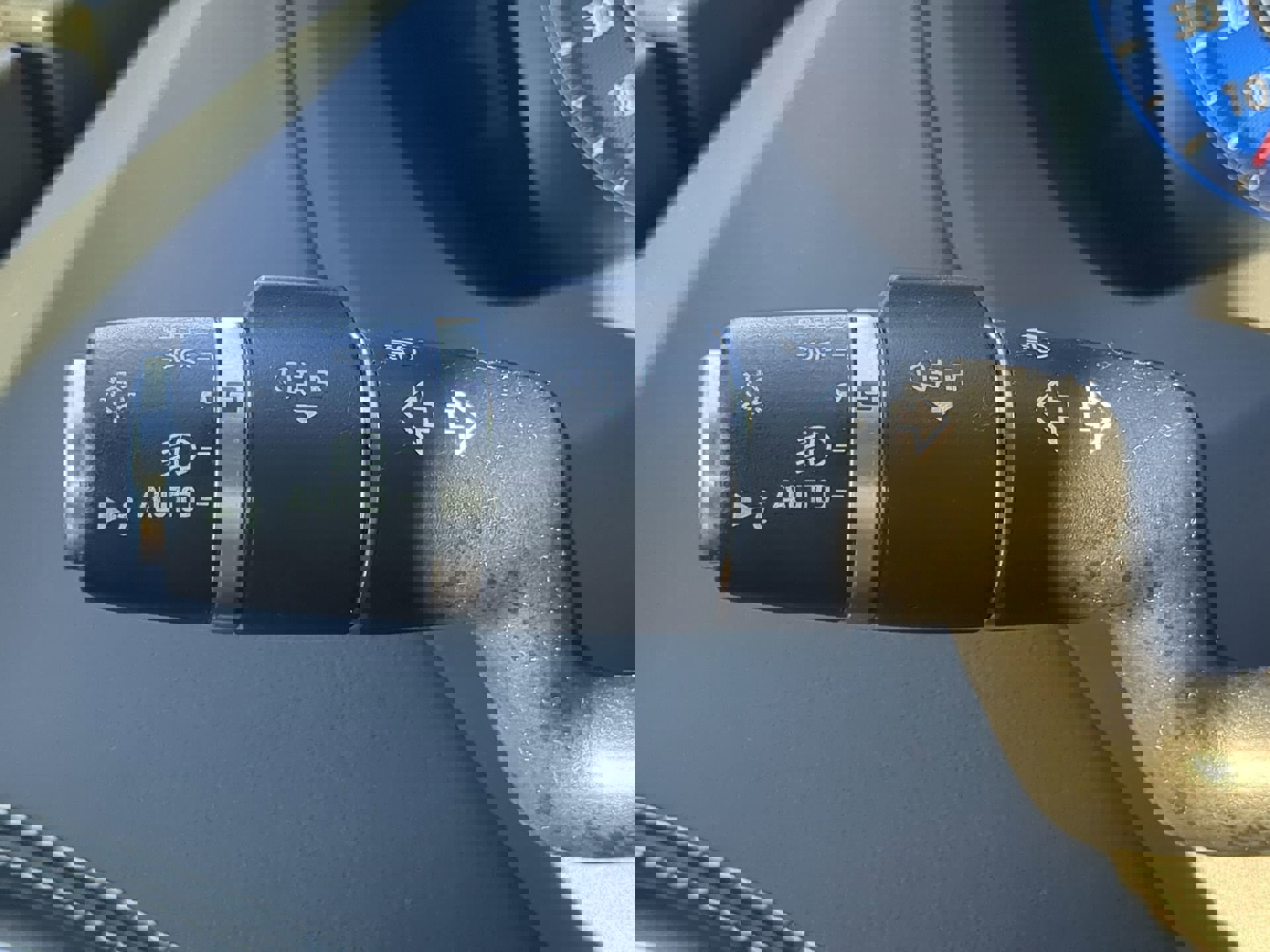 Used 2020 Jaguar F-PACE SVR image 57