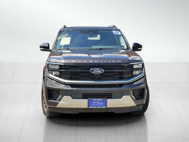 Certified 2025 Ford Expedition Platinum AWD/4WD image 2