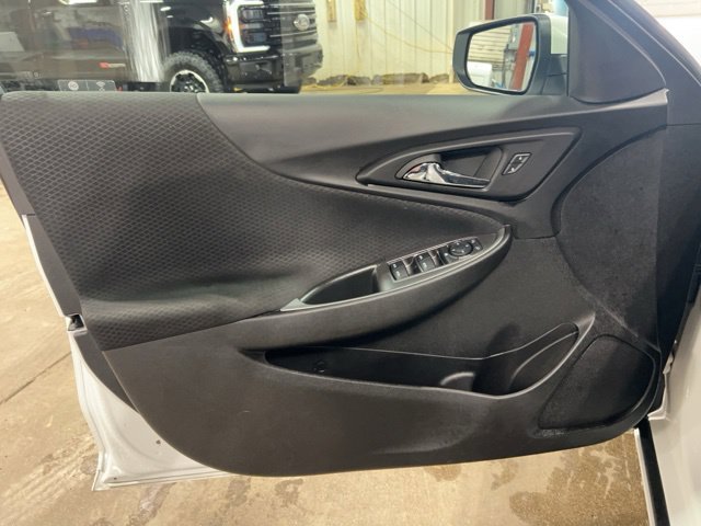 Used 2024 Chevrolet Malibu LT FWD image 16