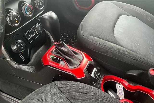 Used 2017 Jeep Renegade Trailhawk w/ Safety & Security Group AWD/4WD image 15