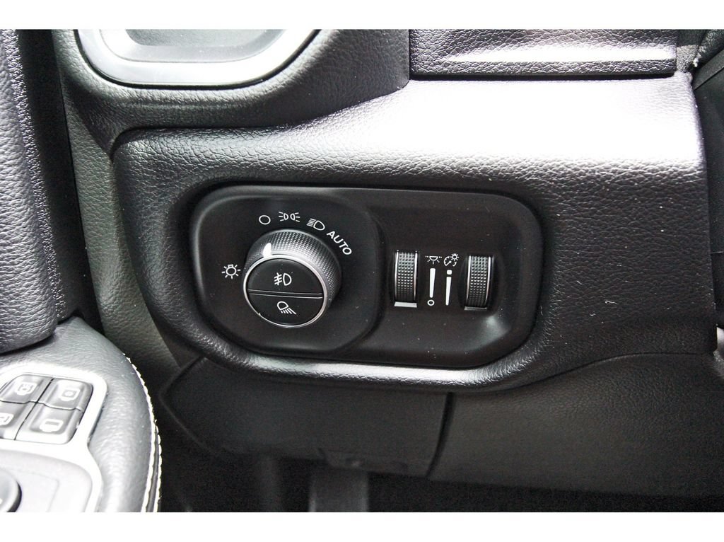 Used 2024 RAM 2500 Laramie w/ Sport Appearance Package AWD/4WD image 18