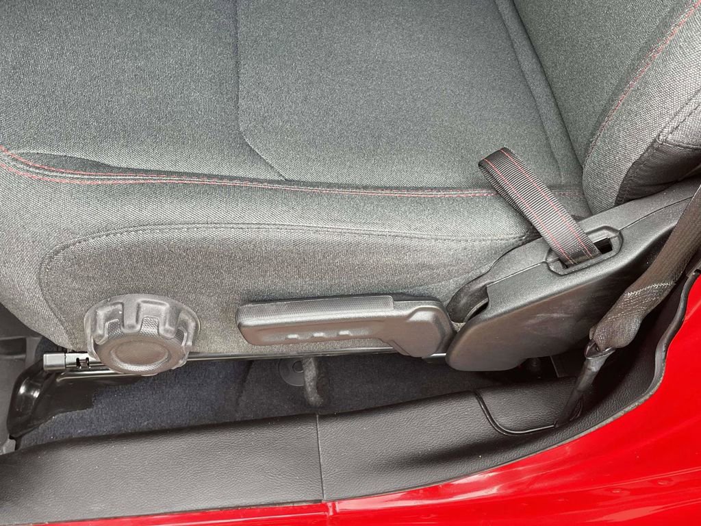 Used 2024 Jeep Wrangler Unlimited Rubicon w/ Safety Group image 14