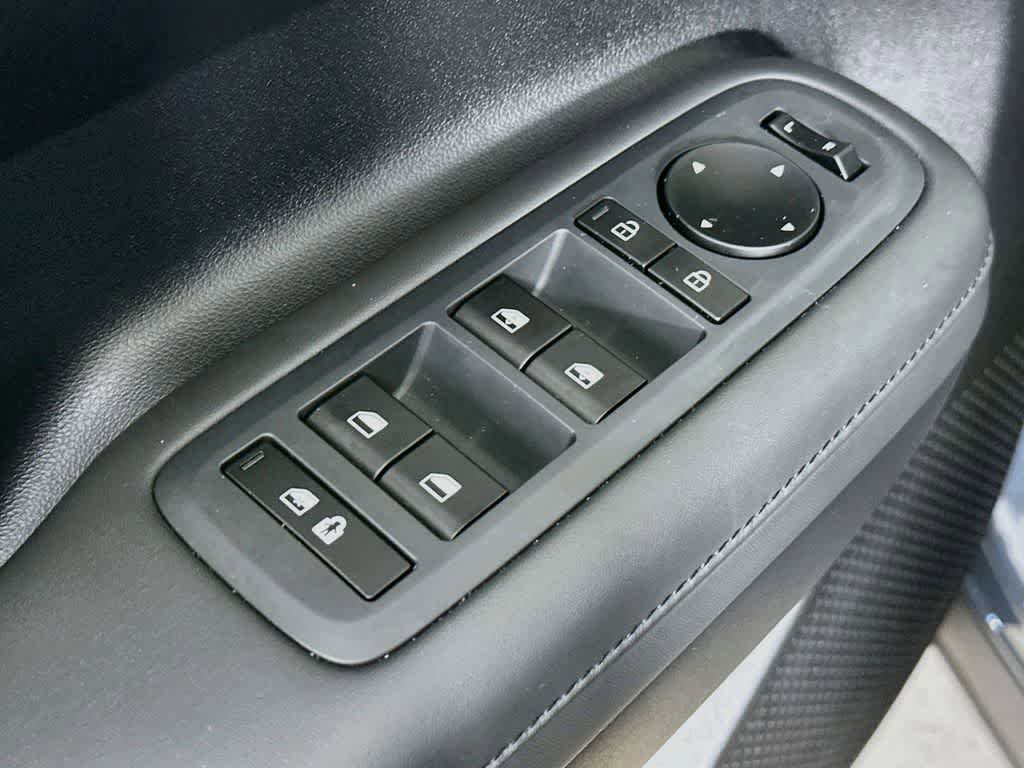 Used 2025 Hyundai Santa Fe SEL FWD image 28