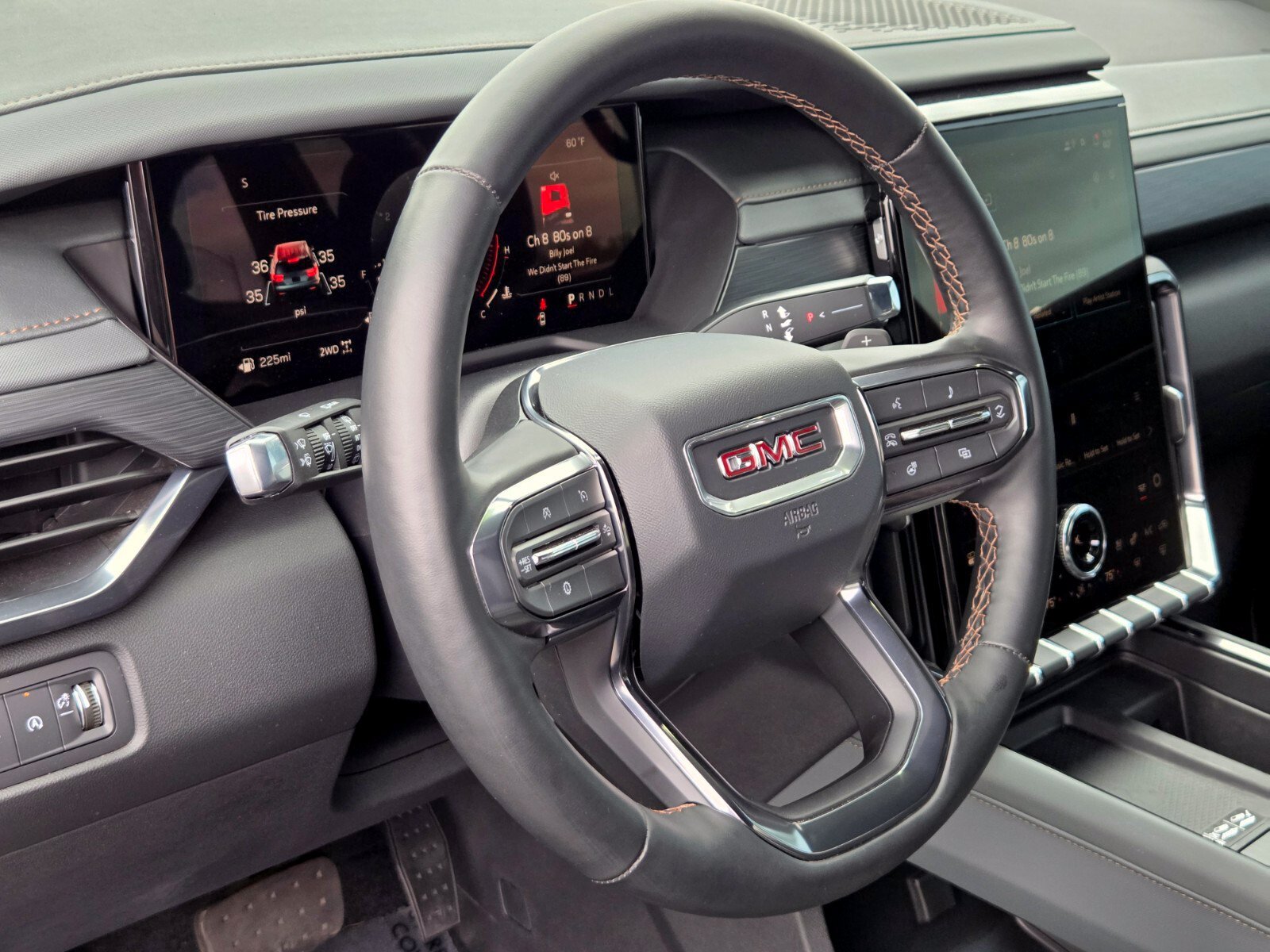 Used 2025 GMC Acadia AT4 w/ Luxury Package AWD/4WD image 19