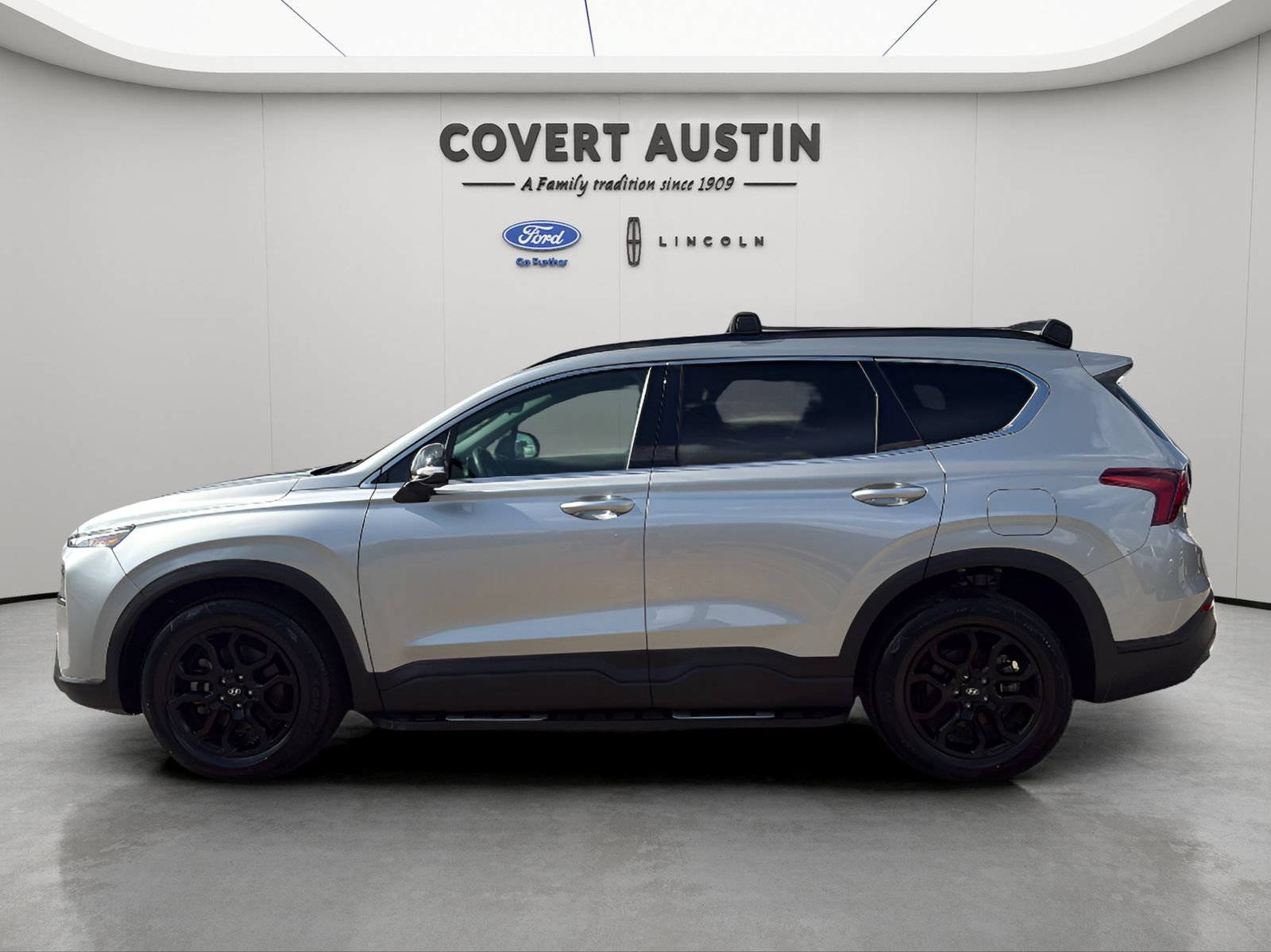 Used 2023 Hyundai Santa Fe XRT FWD image 2