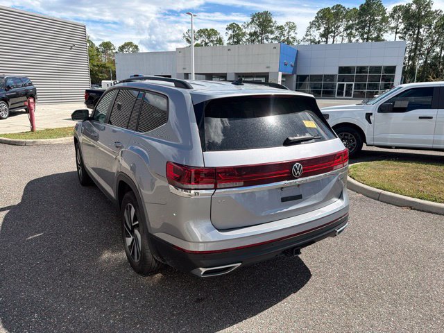 Used 2025 Volkswagen Atlas SE AWD/4WD image 7