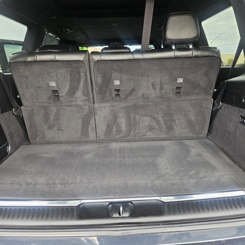 Used 2023 Jeep Grand Wagoneer 4WD w/ Flexible Seating Group image 18