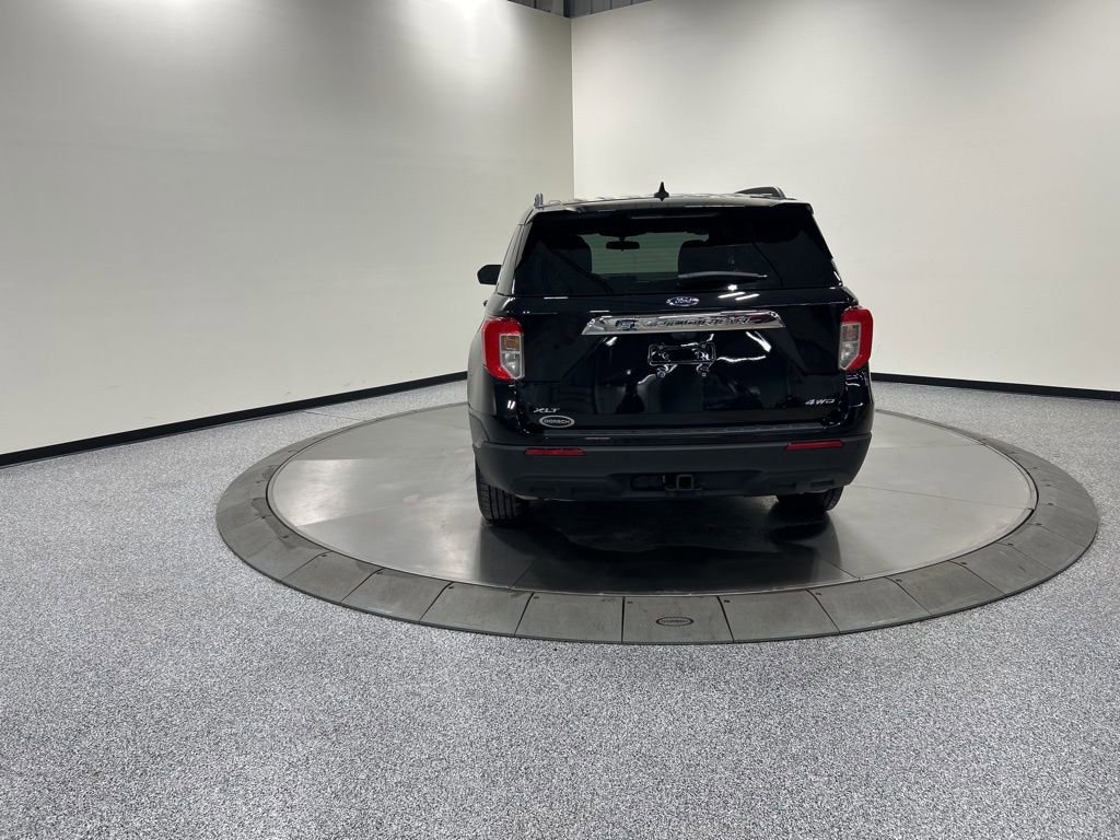 Certified 2024 Ford Explorer XLT w/ Class IV Trailer Tow Package image 4