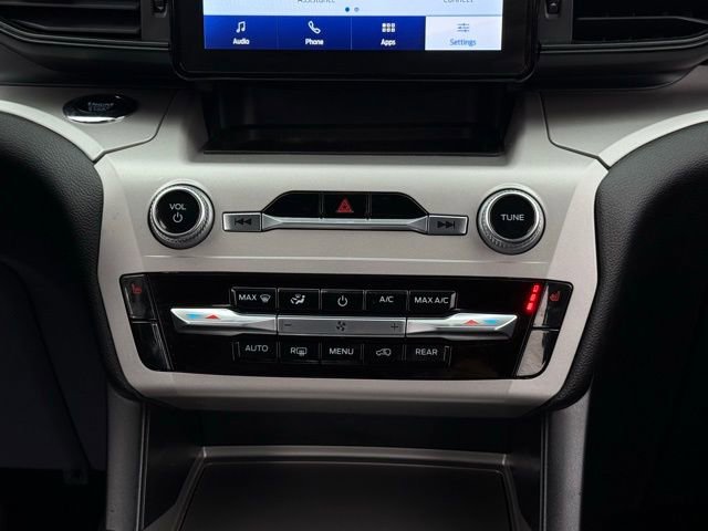 Certified 2024 Ford Explorer XLT image 29