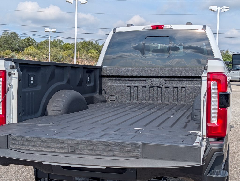 Certified 2025 Ford F350 King Ranch w/ FX4 Off-Road Package AWD/4WD image 7
