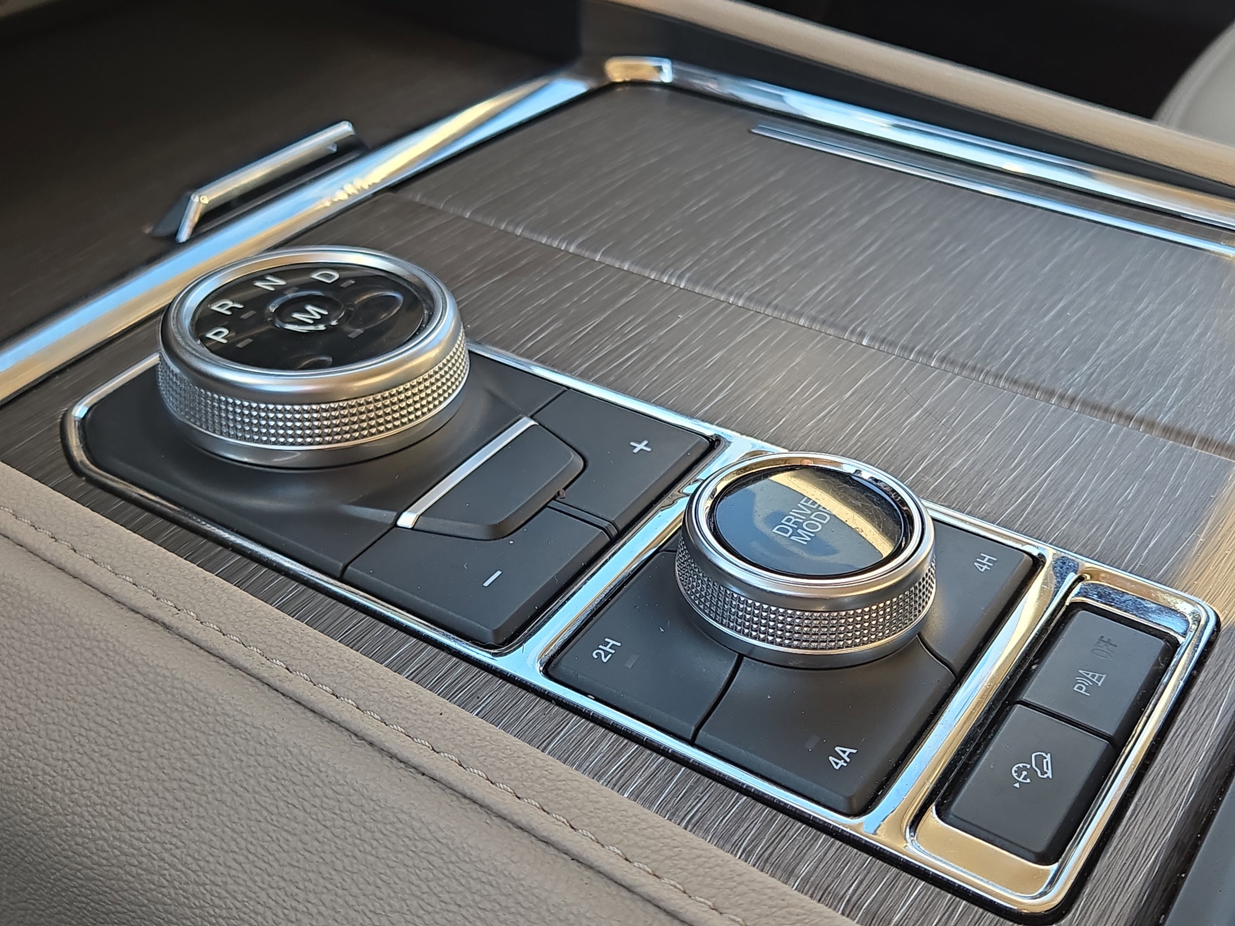 Certified 2024 Ford Expedition Limited image 38