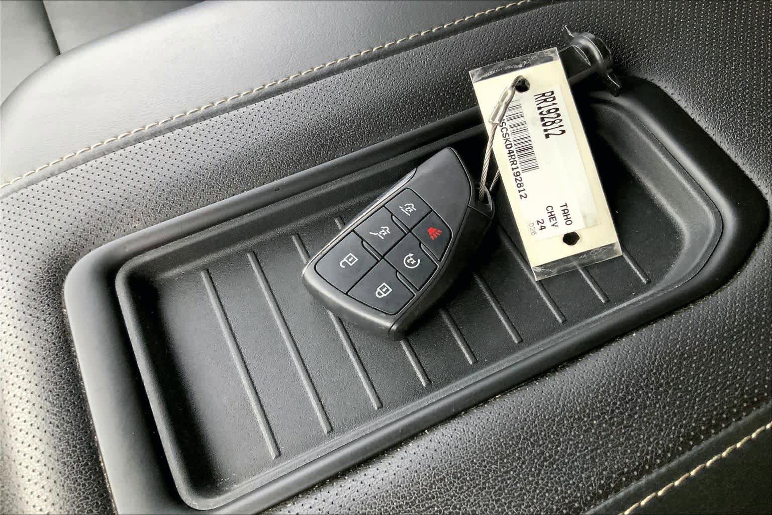 Used 2024 Chevrolet Tahoe Premier RWD image 13