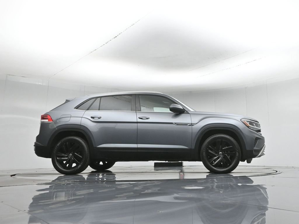 Used 2023 Volkswagen Atlas Cross Sport SE w/ Panoramic Sunroof Package image 10